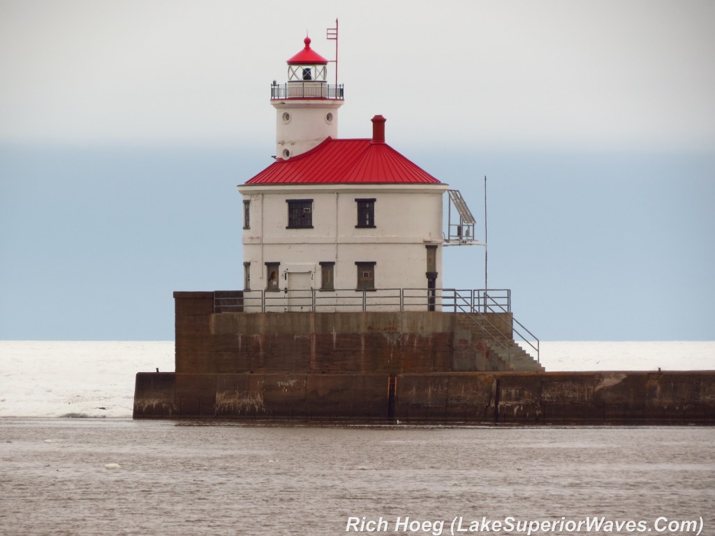 103-Birds-365-Superior-Entry-Lighthouse