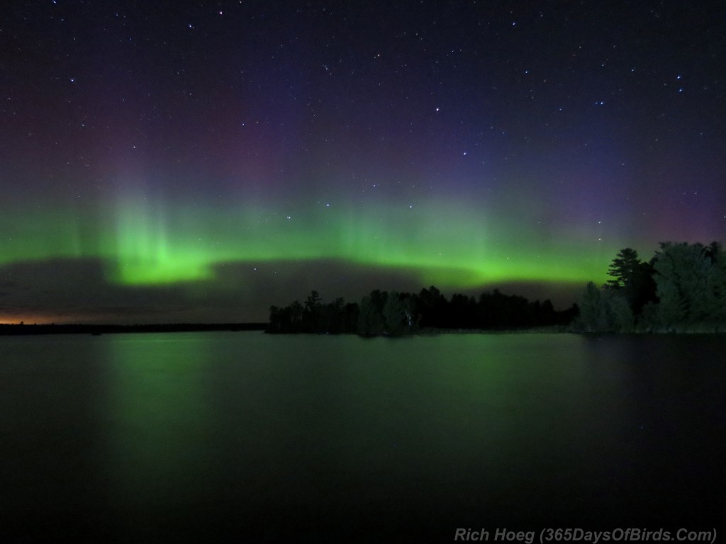 Boulder-Lake-Northern-Lights-A14-02w-Curves