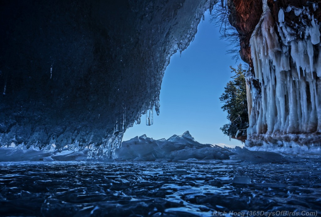 Y2-D040-Apostle-Islands-Ice-Caves-5