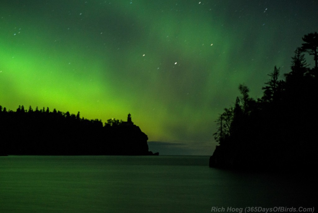 Northern-Lights-Oct-07-Splitrock-Lighthouse