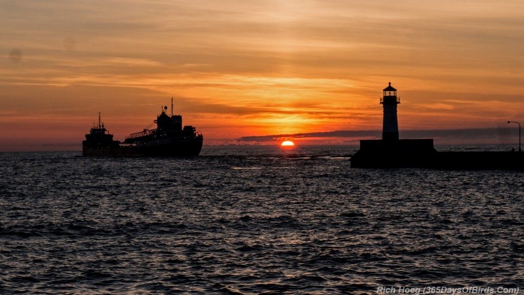 Michipicoten-Outbound-Duluth-Sunrise-Canal-Park-4