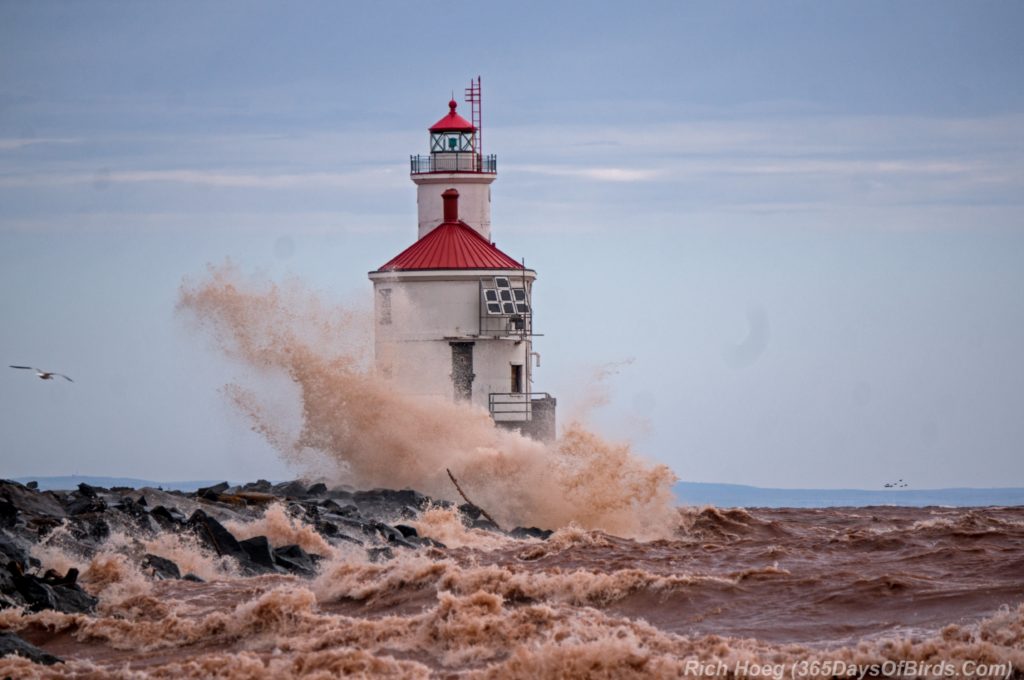 Superior-Entry-Lighthouse-Waves-Day2-09